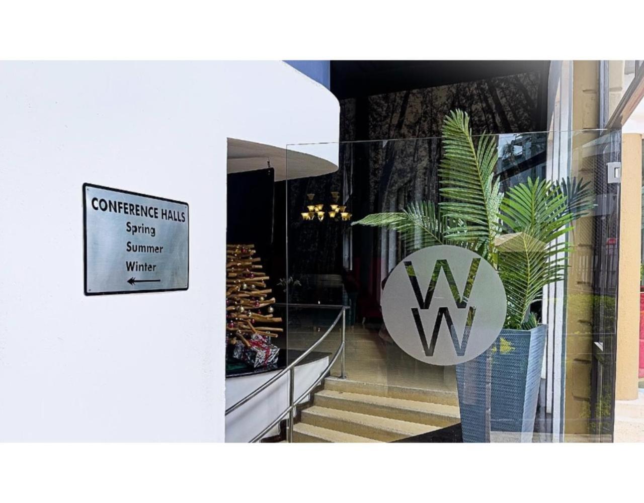 West Wood Hotel Nairobi Exterior photo
